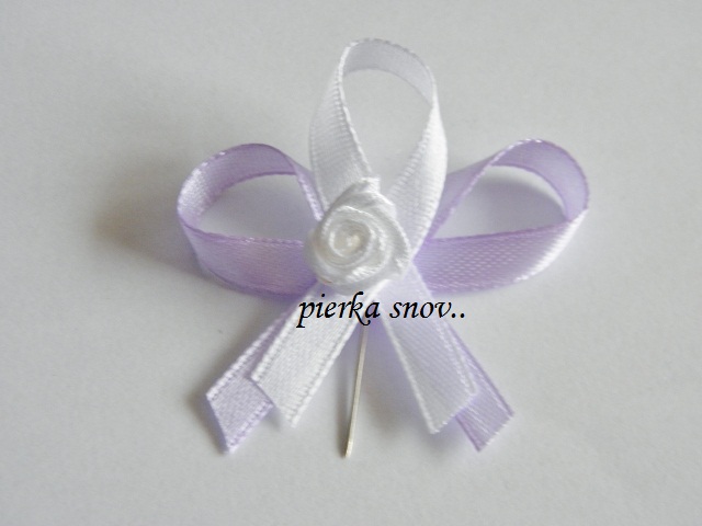 svadobné pierko svetlo fialové s bielou ružičkou VZOR 2