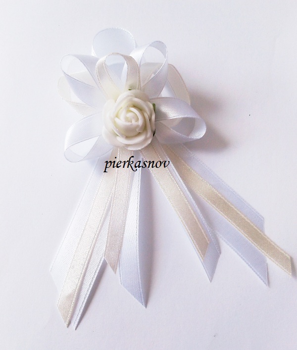 Svadobné pierka bielo - krémové s ružičkou