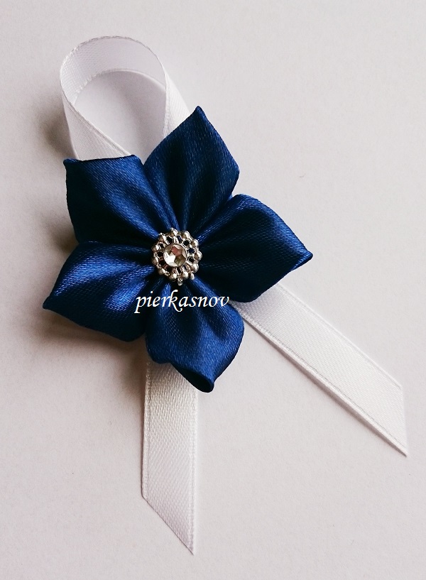 Svadobné pierko bielo modré