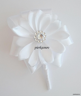 Svadobné pierko biely kvet