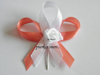 svadobné pierko oranžové /lososové s bielou ružičkou VZOR 2