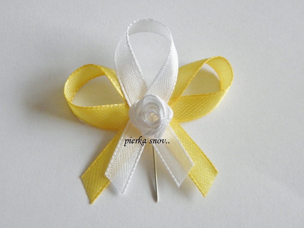 svadobné pierko žlté s bielou ružičkou VZOR 2