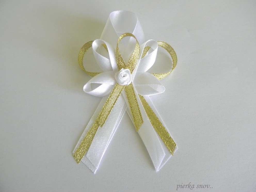 Svadobné pieko veľké  - bielo - zlaté s bielou ružičkou