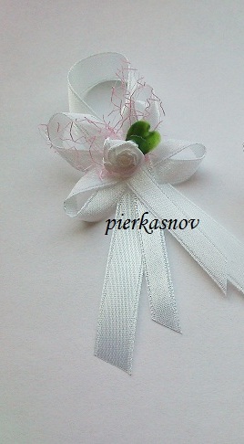 Svadobné pieko stredné - bielo - ružové s bielou ružičkou