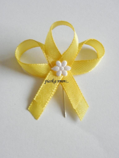 svadobné pierko žlté s bielym kvietkom VZOR 3